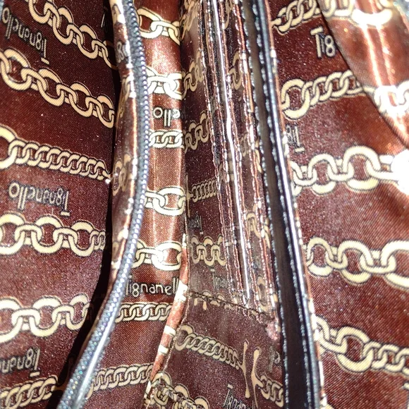 TIGNANELLO Black Genuine Leather Crossbody Bag w/RFID safe Credit Card holder - Picture 8 of 11